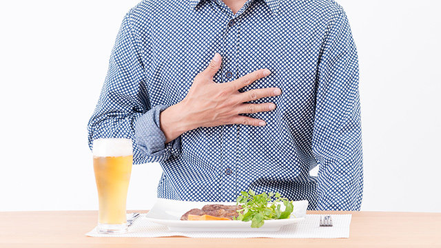 便秘による胸焼けに悩まされている方