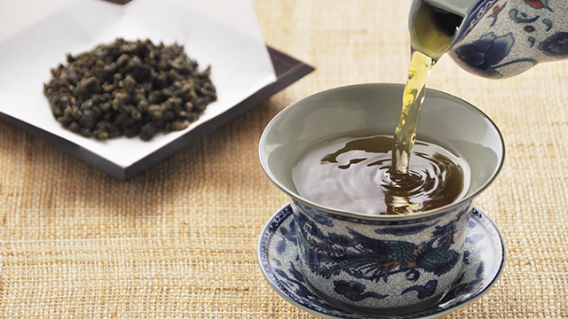 ウーロン茶で便秘解消